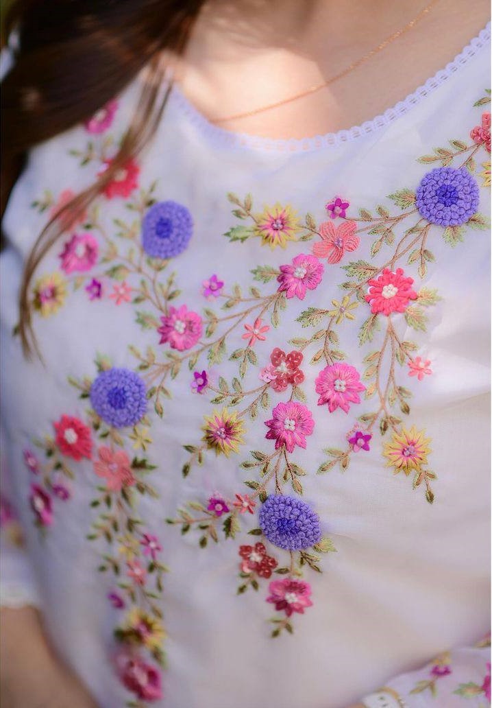 Beautifully designed that seamlessly combines tradition kurta set