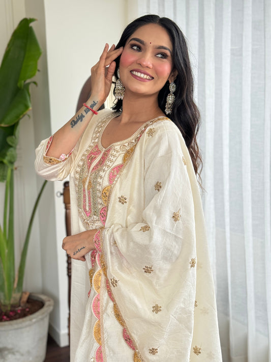 Beautifully designed that seamlessly combines tradition kurta set