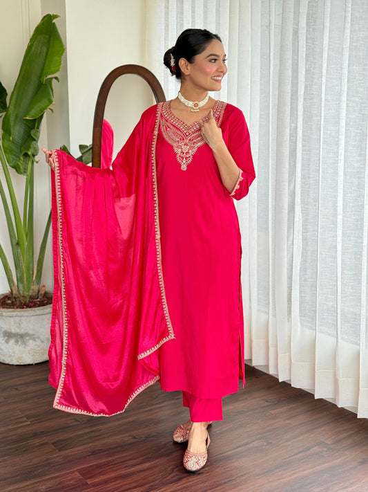 Beautifully designed that seamlessly combines tradition kurta set