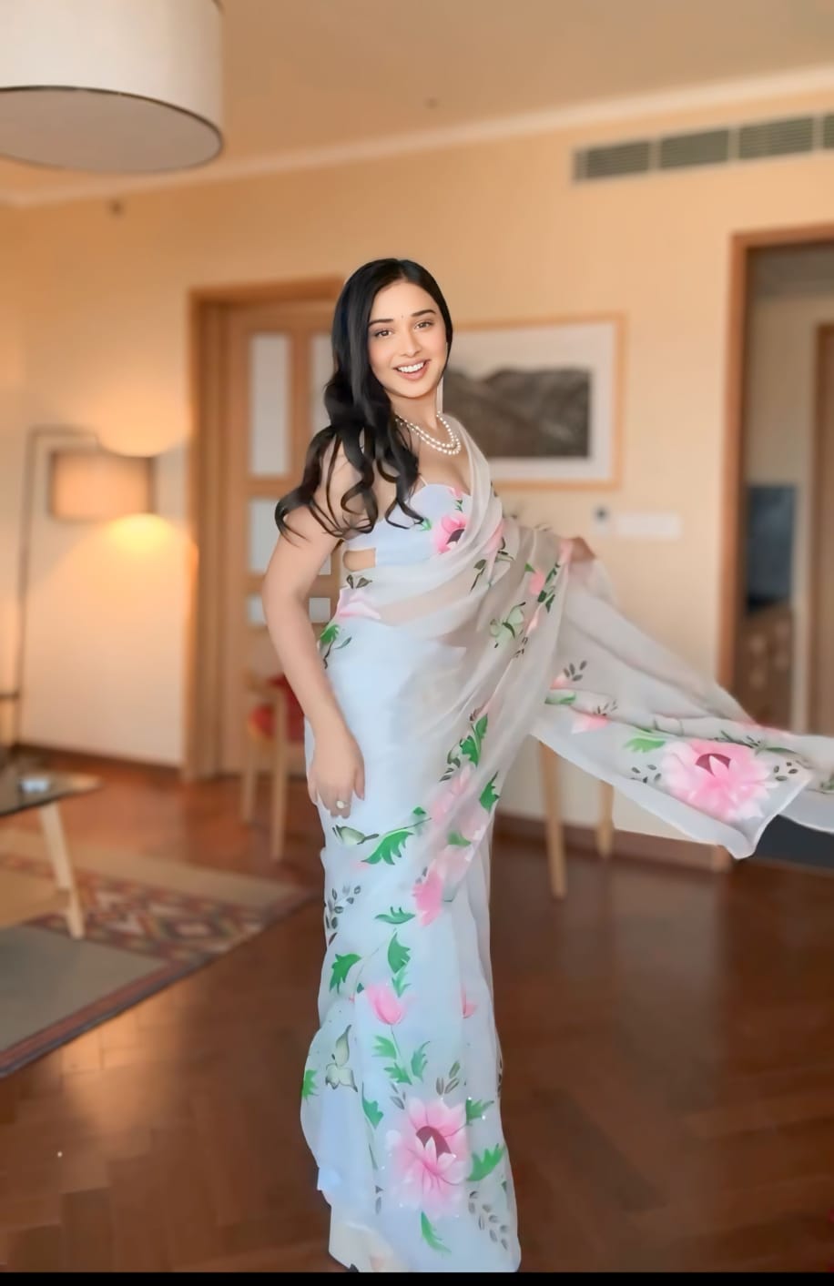 Embellished White Color Flower Digital Print Ready To Wear Sree