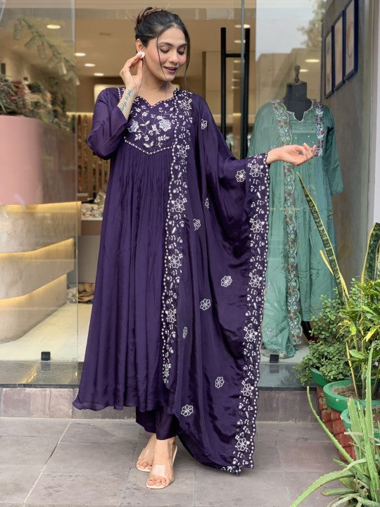 Beautifully designed that seamlessly combines tradition kurta set