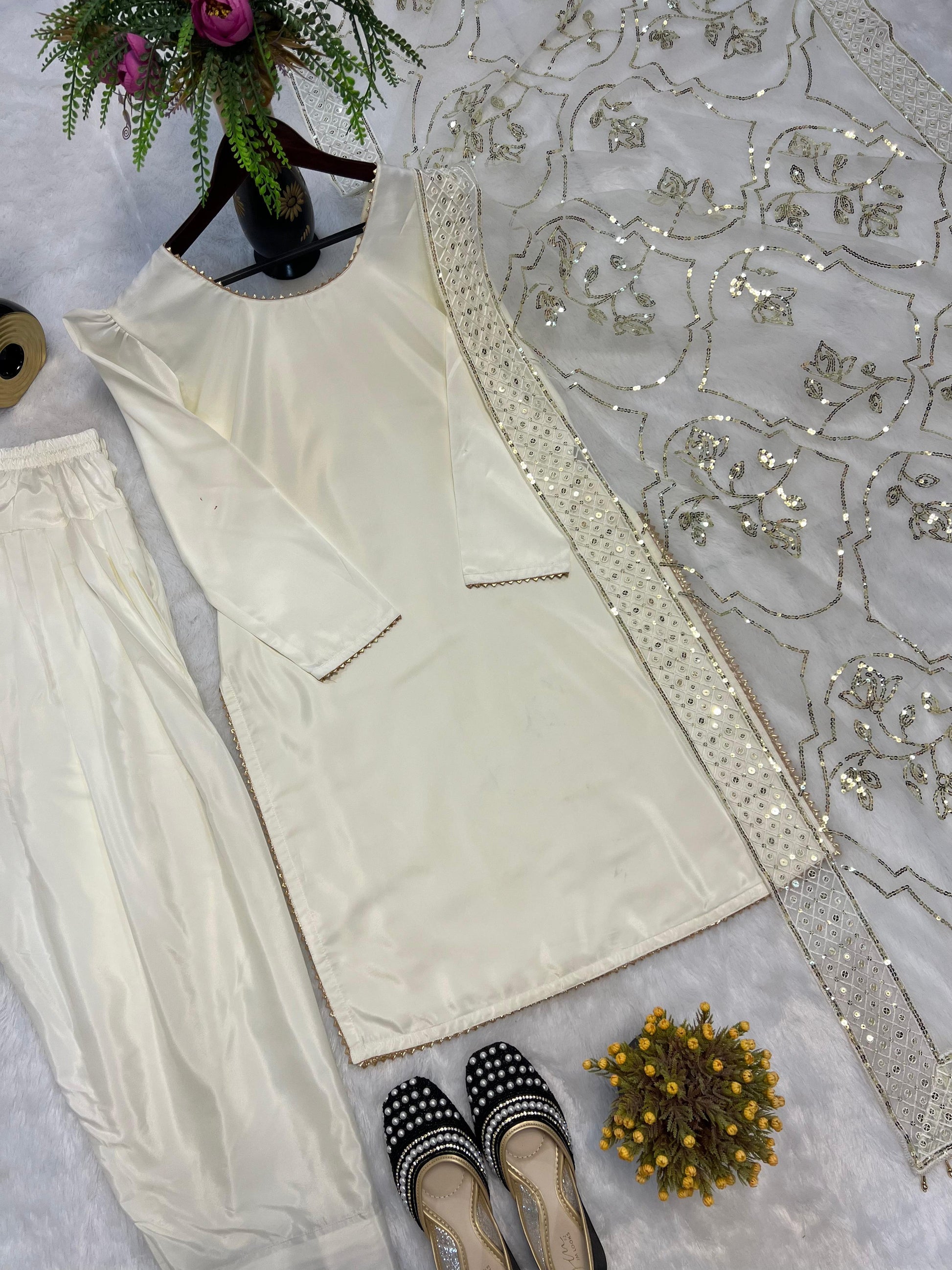 Gorgeous White Color Farshi Salwar Suit