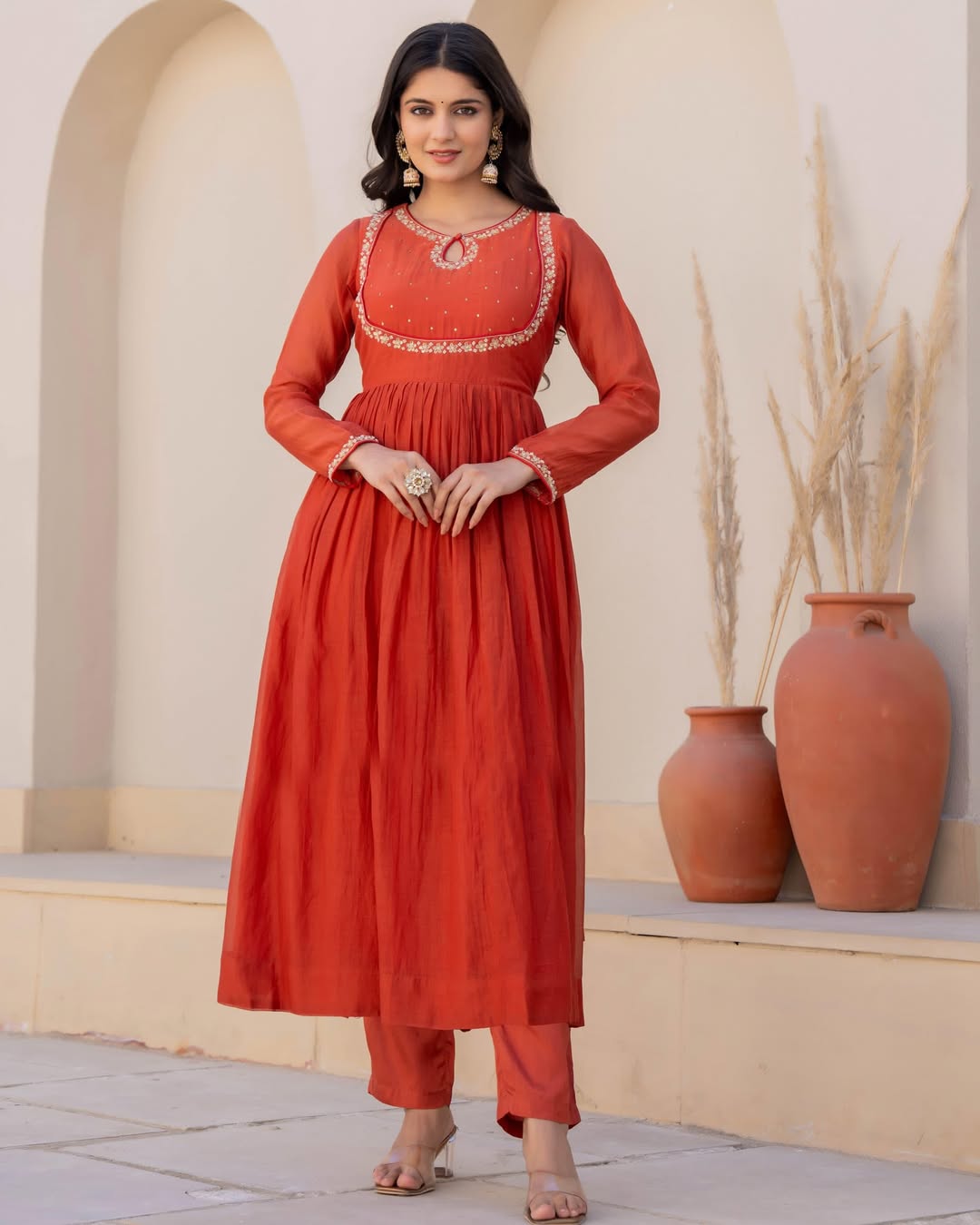 Beautifully designed that seamlessly combines tradition kurta set
