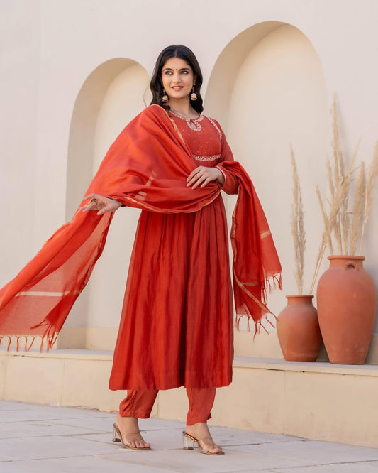 Beautifully designed that seamlessly combines tradition kurta set