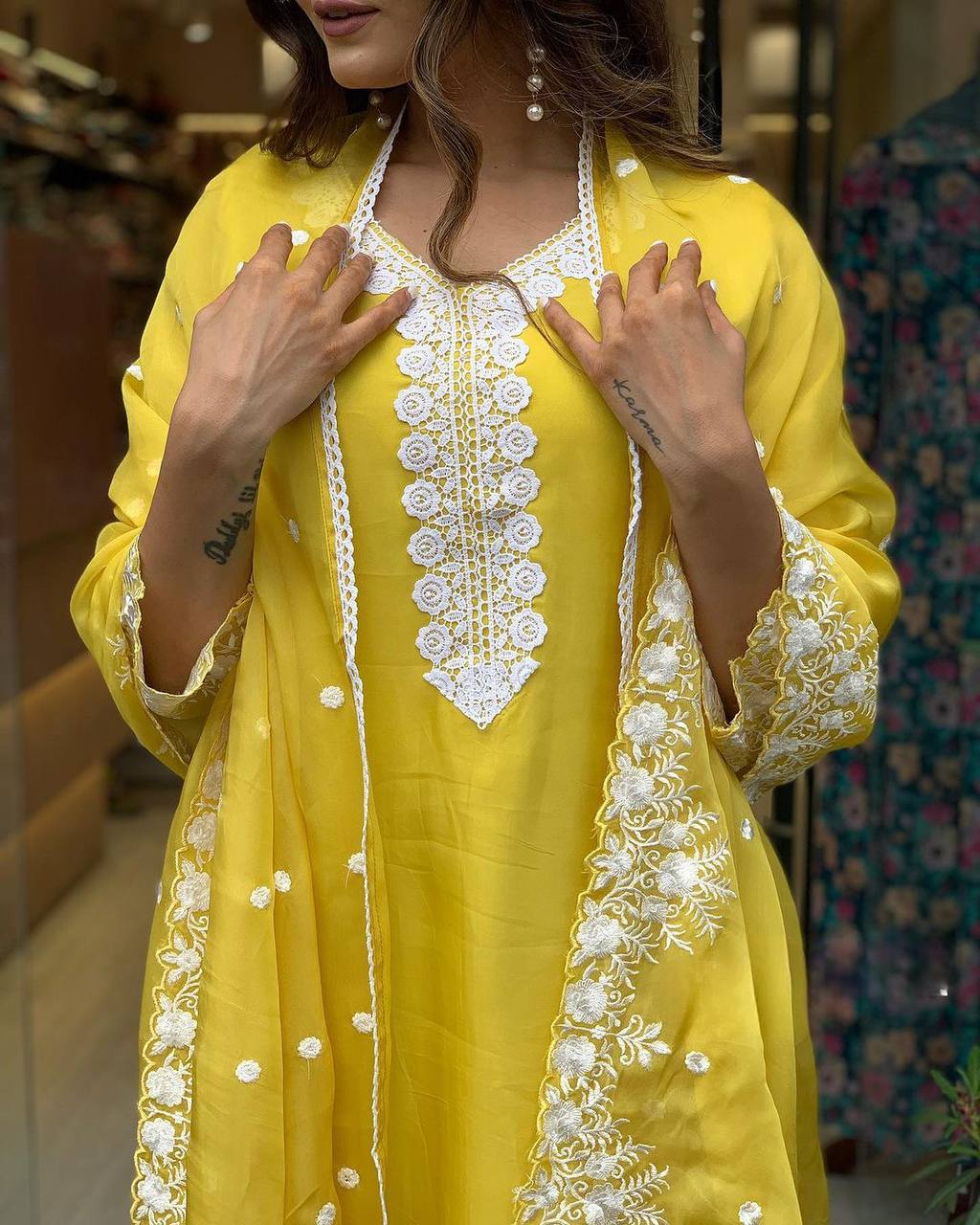 Beautifully designed that seamlessly combines tradition kurta set