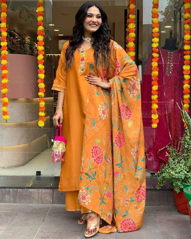 Beautifully designed that seamlessly combines tradition kurta set