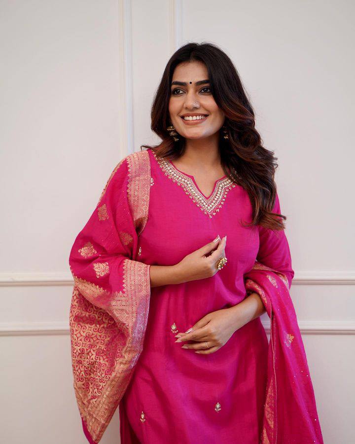 Beautifully designed that seamlessly combines tradition kurta set