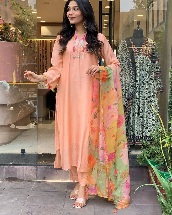 Beautifully designed that seamlessly combines tradition kurta set