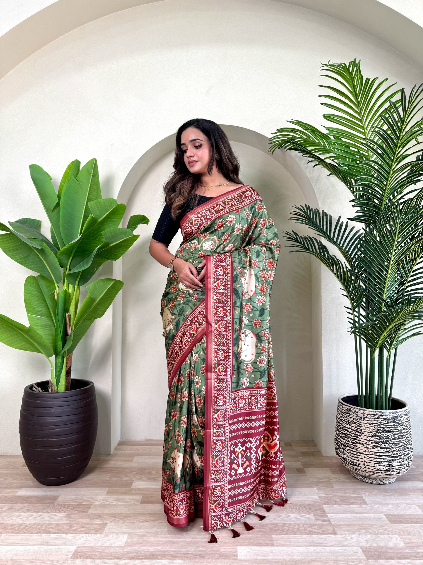 Glorious Dola Viscose Green Color Saree