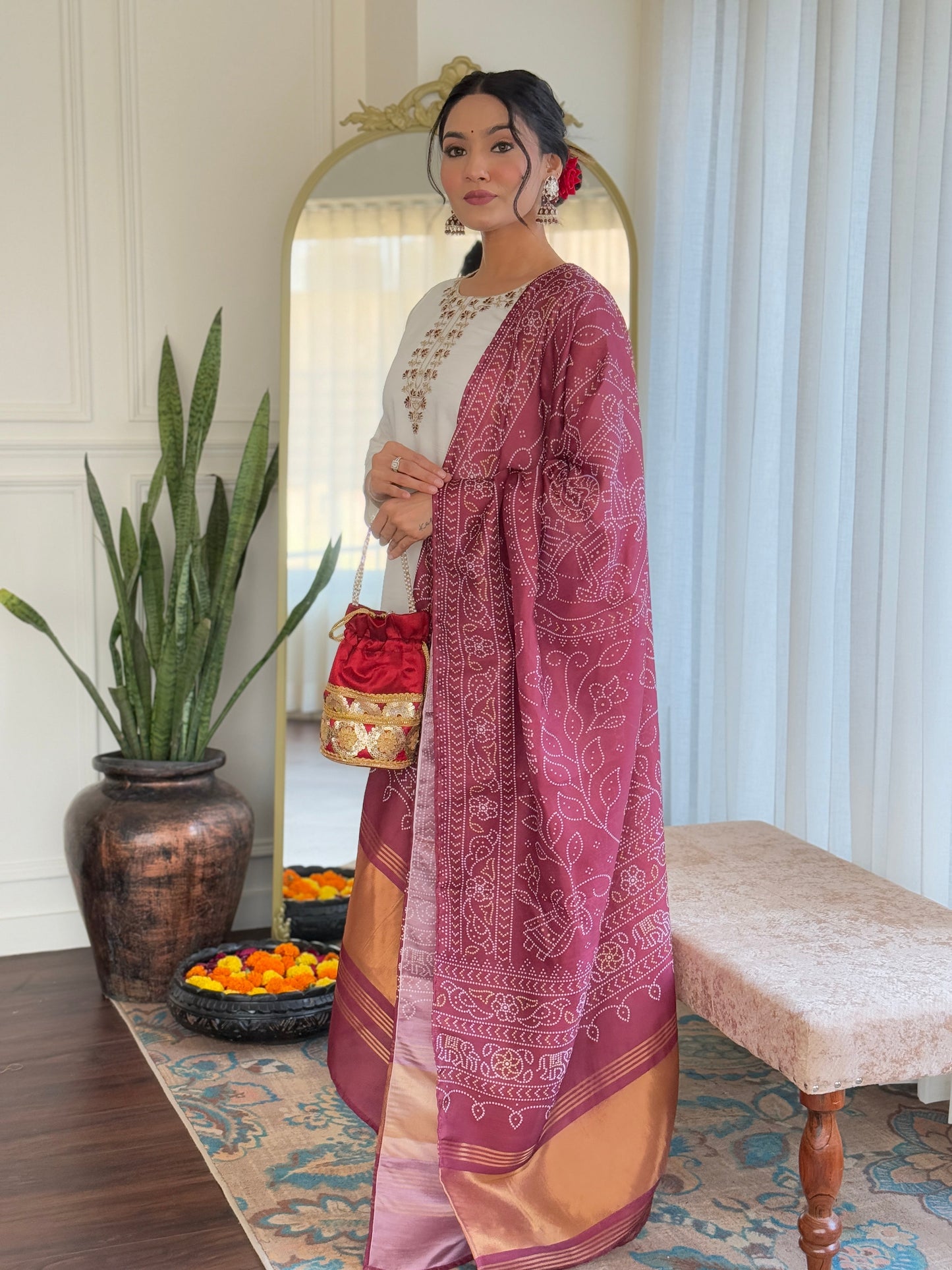 Beautifully designed that seamlessly combines tradition kurta set