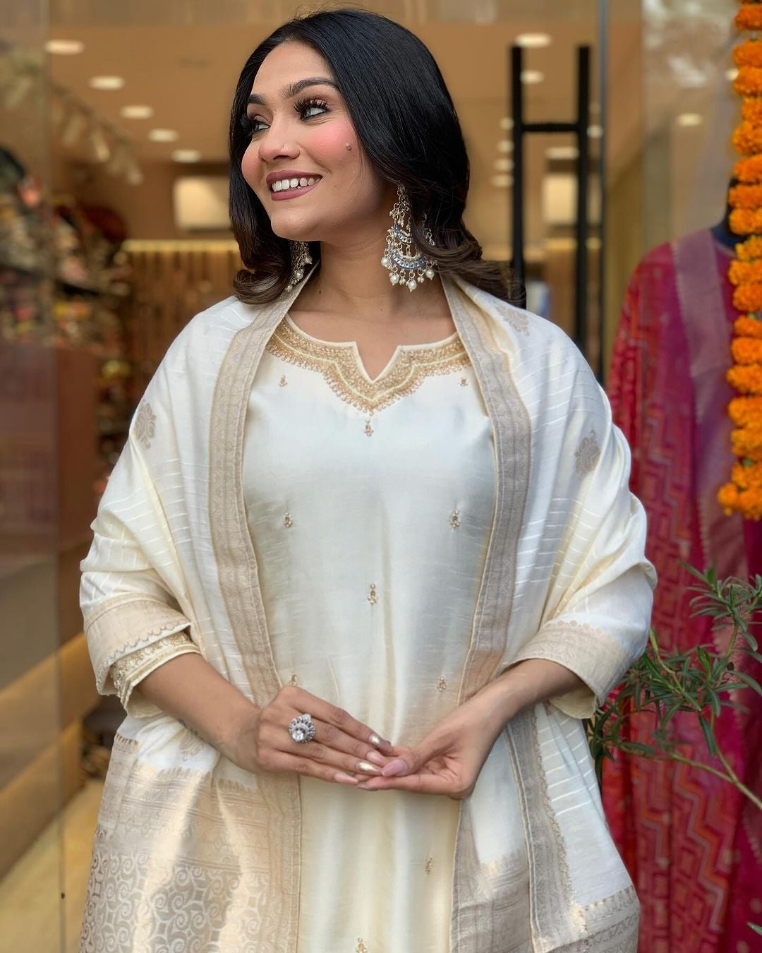 Beautifully designed that seamlessly combines tradition kurta set