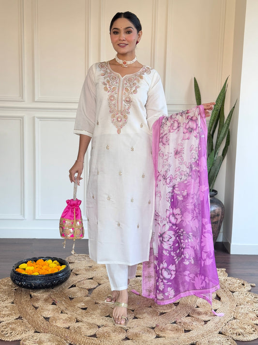 Beautifully designed that seamlessly combines tradition kurta set