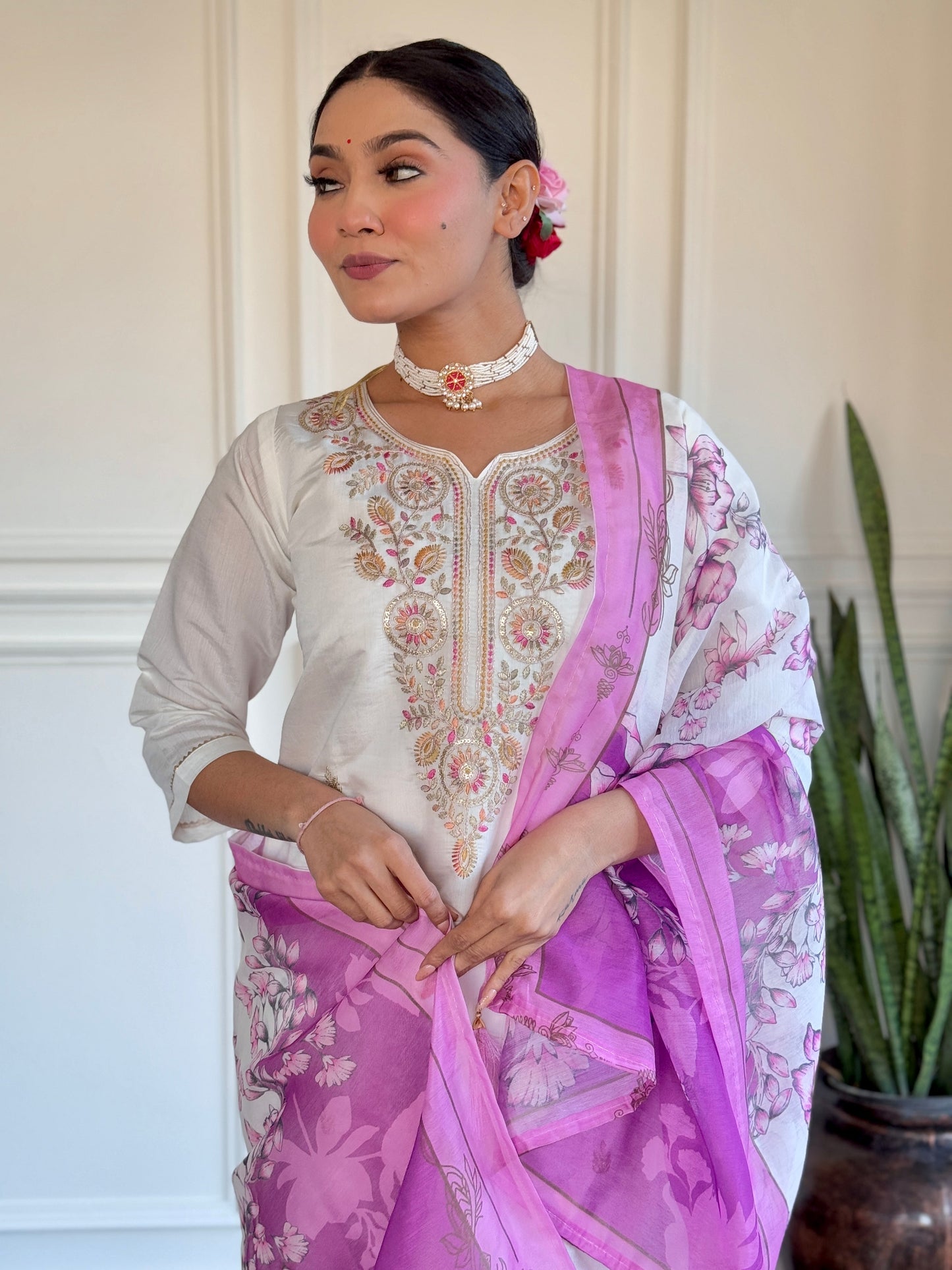 Beautifully designed that seamlessly combines tradition kurta set