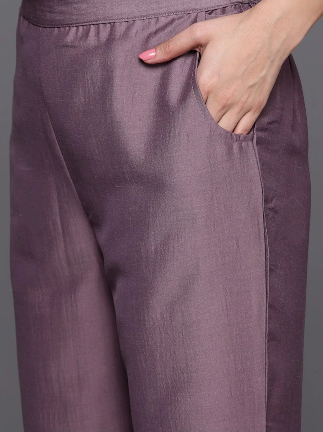 Beautifully designed that seamlessly combines tradition kurta set