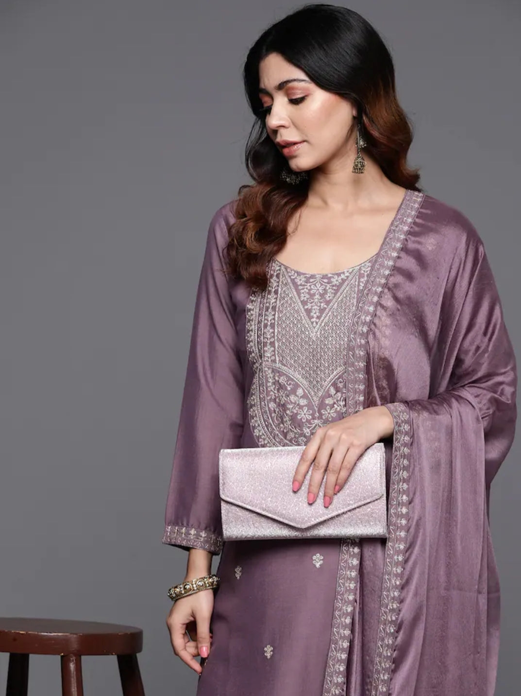 Beautifully designed that seamlessly combines tradition kurta set