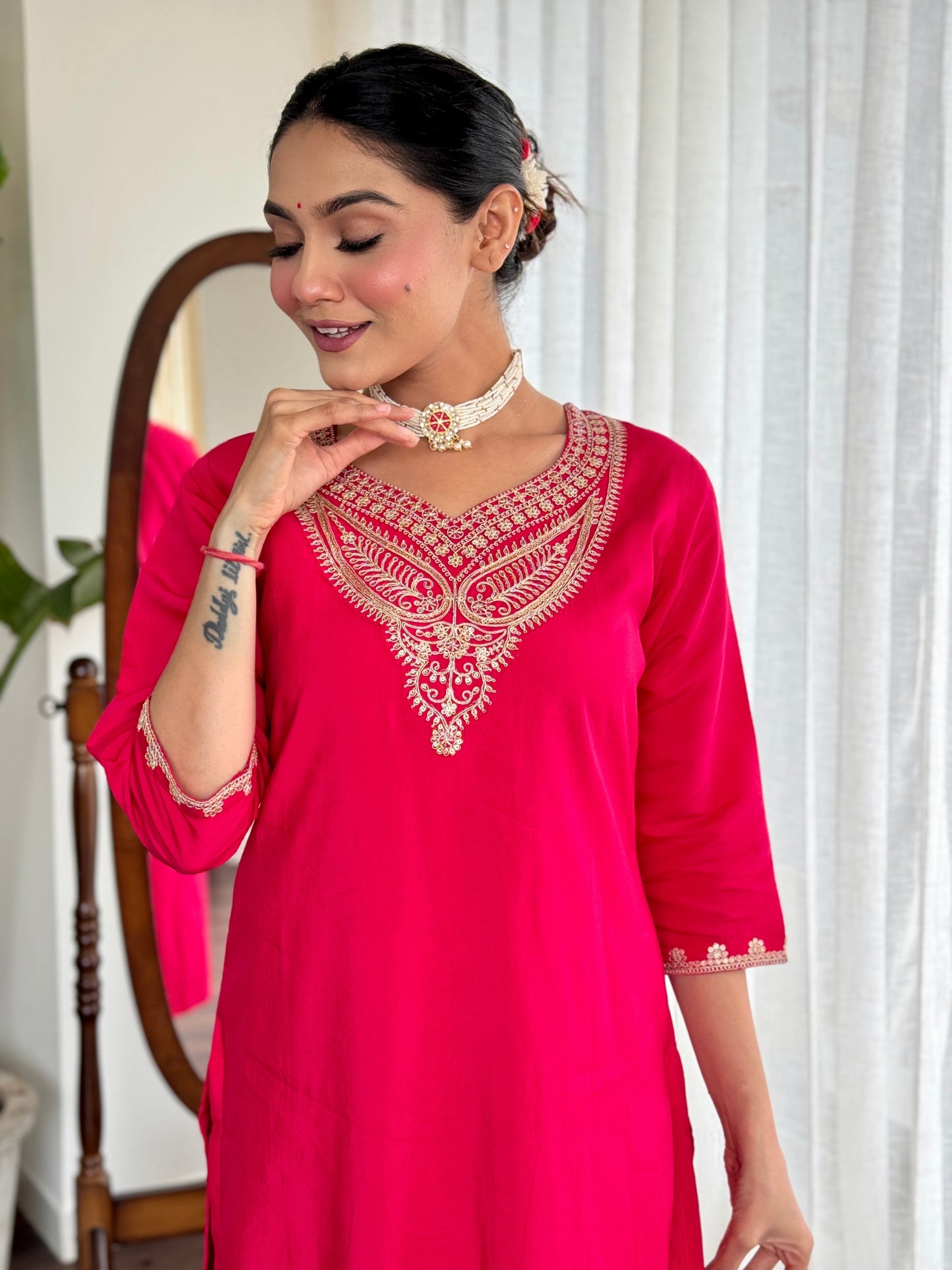 Beautifully designed that seamlessly combines tradition kurta set