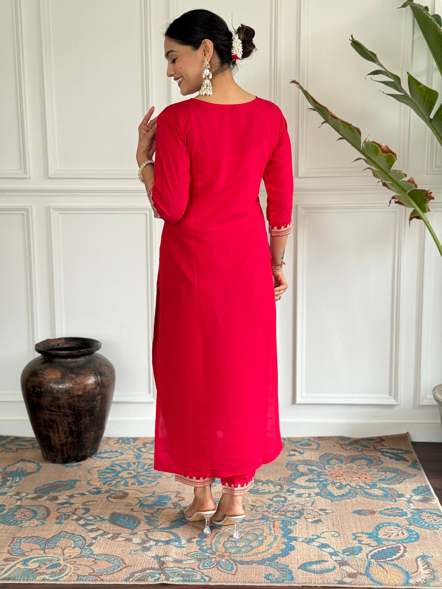 Beautifully designed that seamlessly combines tradition kurta set