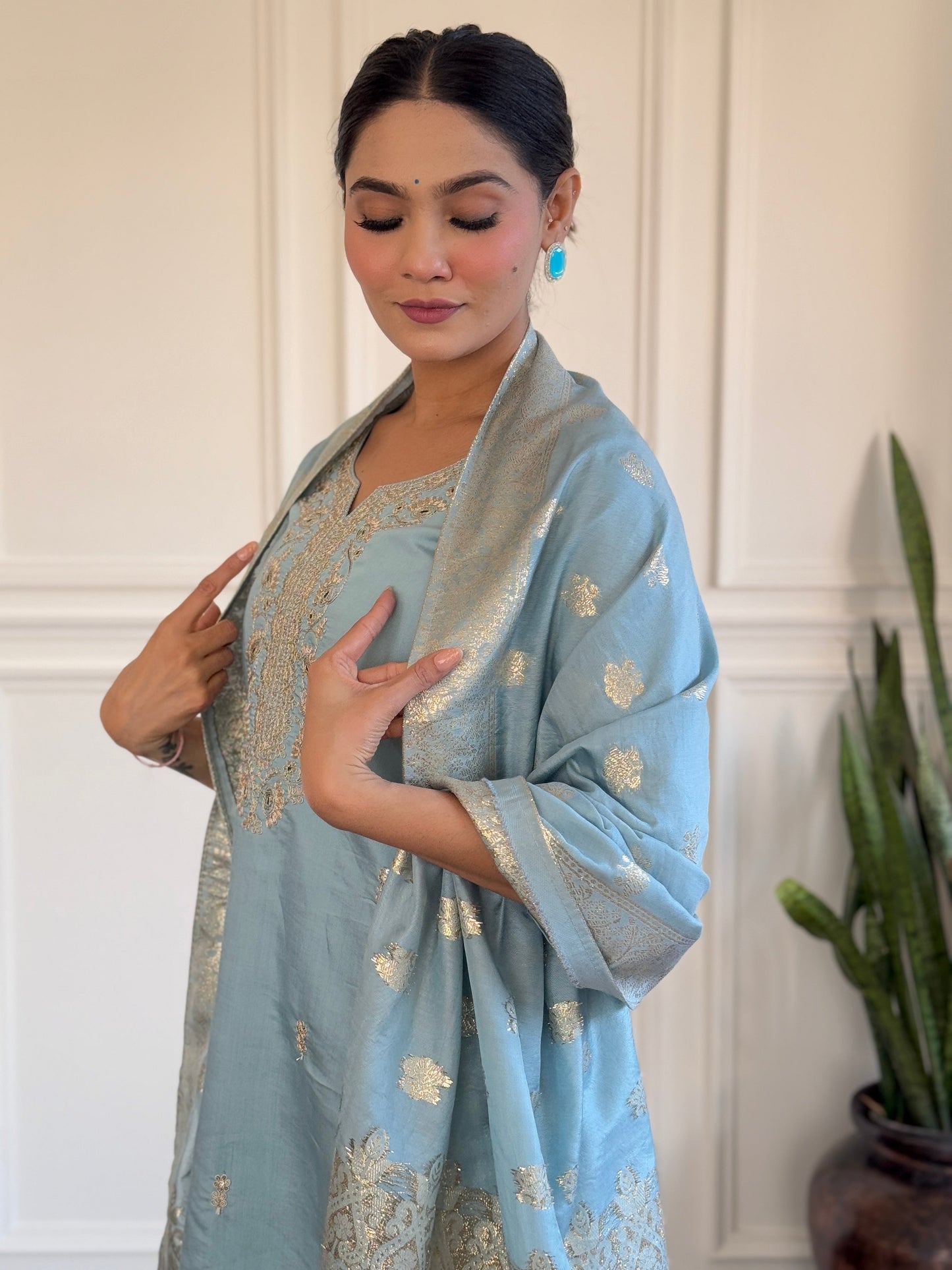 Beautifully designed that seamlessly combines tradition kurta set