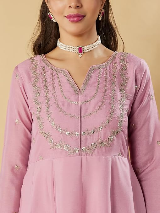 Beautifully designed that seamlessly combines tradition kurta set