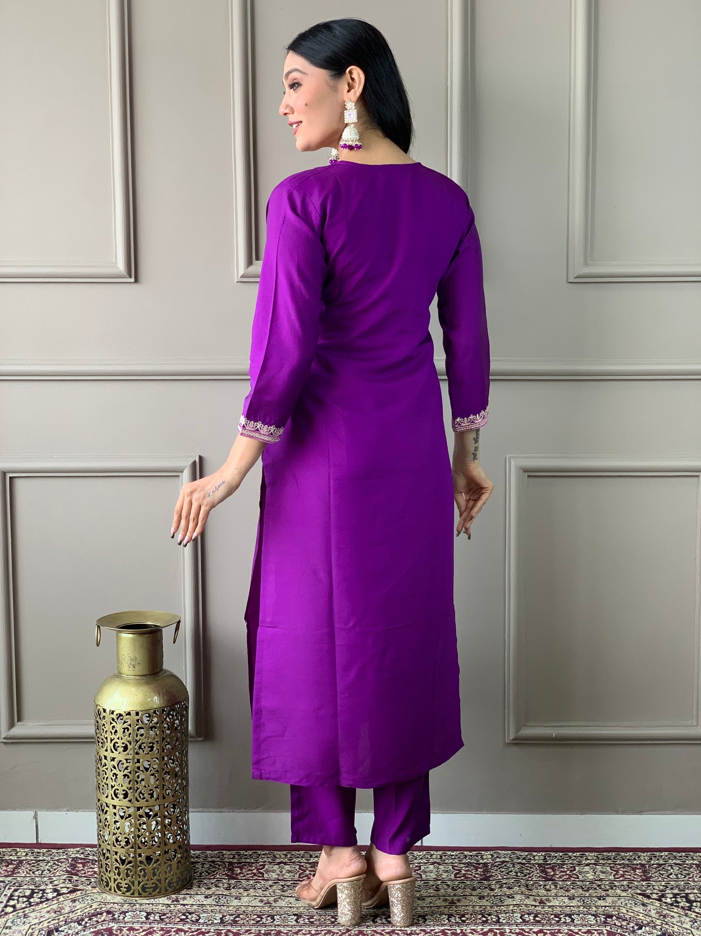Beautifully designed that seamlessly combines tradition kurta set