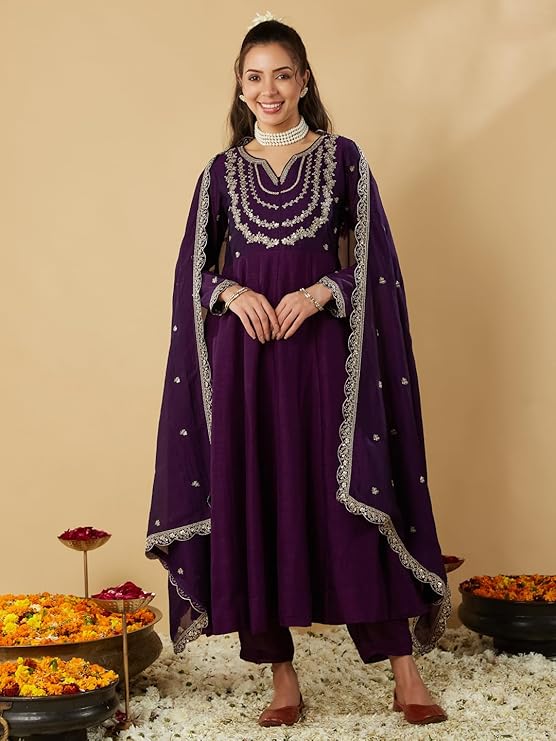 Beautifully designed that seamlessly combines tradition kurta set
