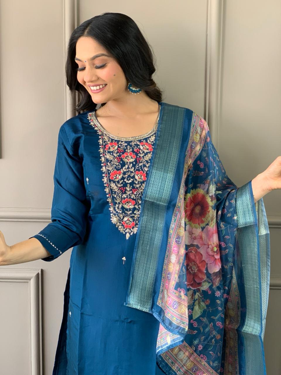 Beautifully designed that seamlessly combines tradition kurta set