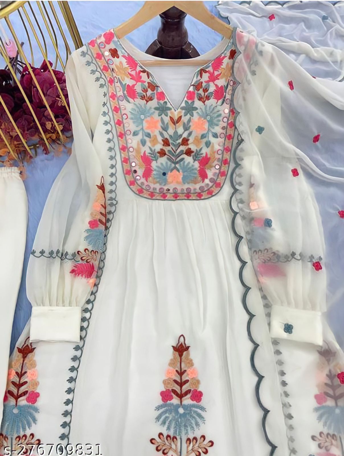 Beautifully designed that seamlessly combines tradition kurta set