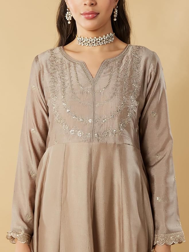 Beautifully designed that seamlessly combines tradition kurta set