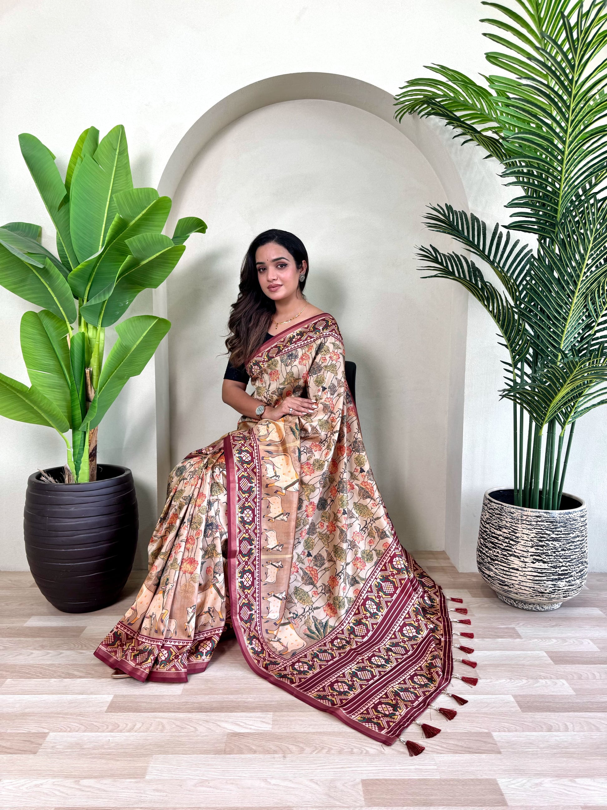 Glorious Dola Viscose Beige Color Saree
