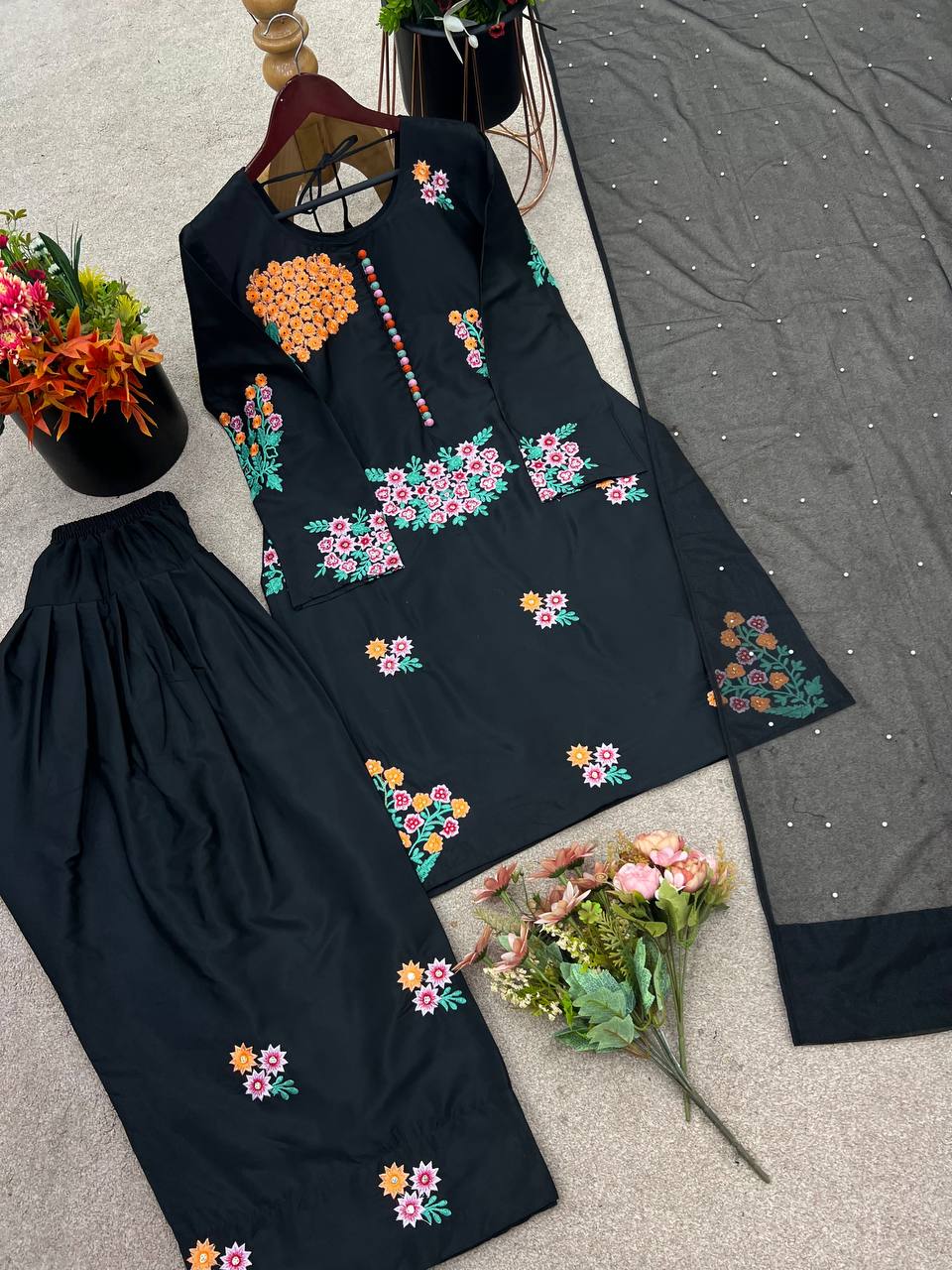 Black Color Flower Printed Stunning Salwar Suit