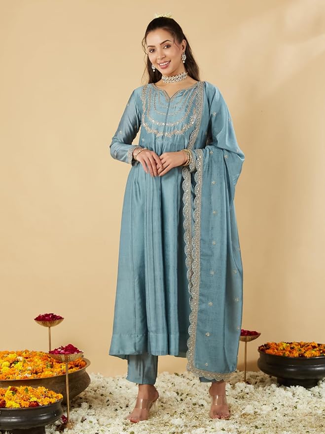 Beautifully designed that seamlessly combines tradition kurta set